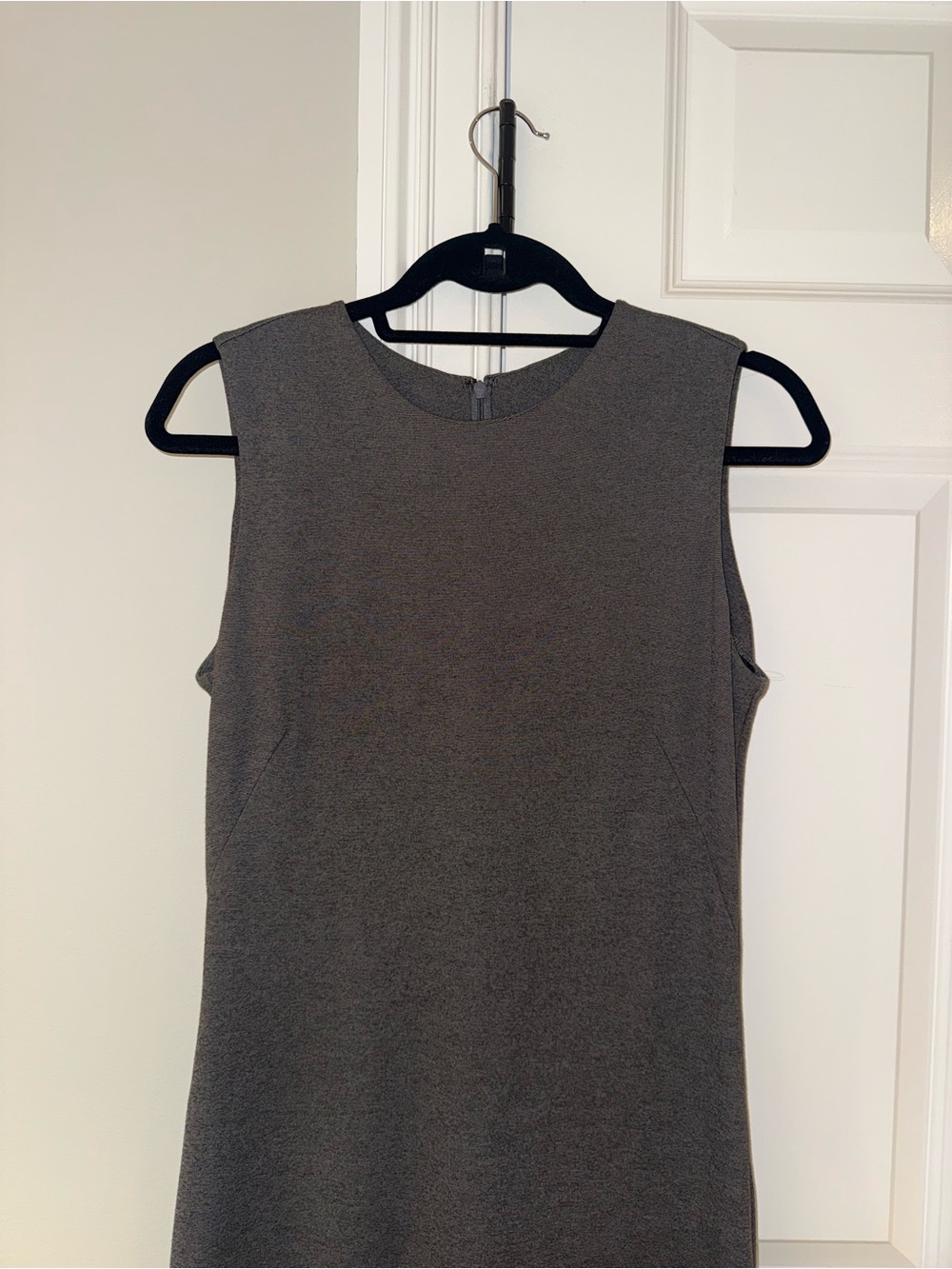 J McLaughlin Sheath Small EUC - Picture 2 of 7